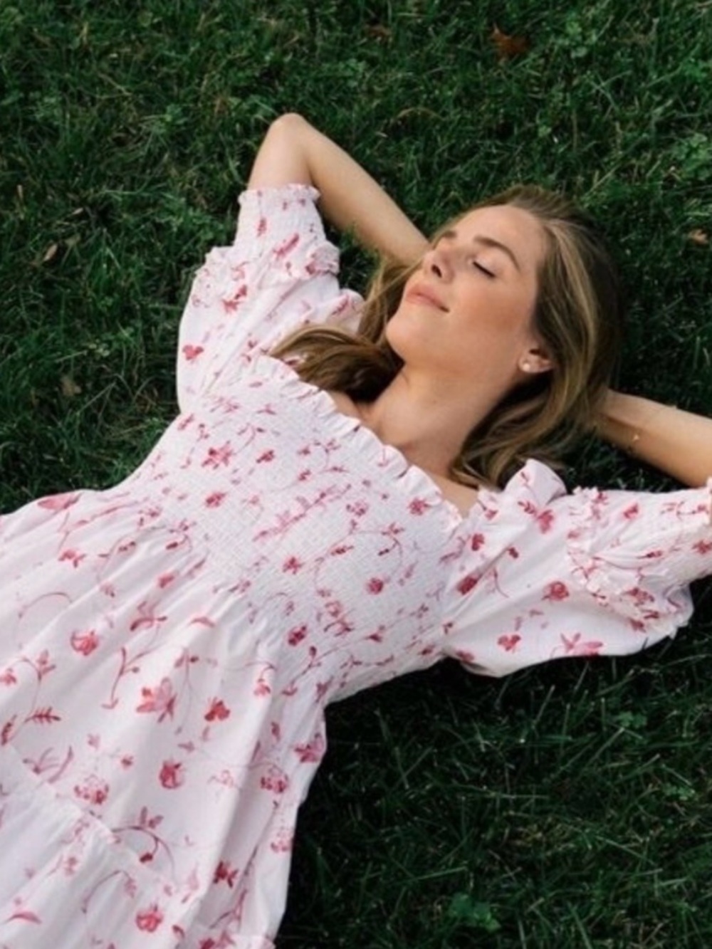 Hill House Home Nesli Nap Dress in Rose Botanical Small - Picture 2 of 5